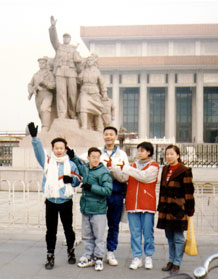 199711/two_statues.jpg