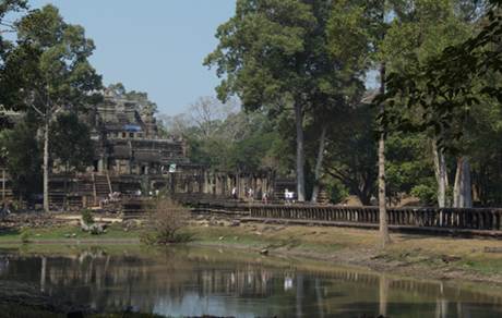 201102a/Angkor_04.jpg