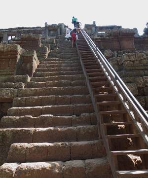 201102a/Angkor_05.jpg